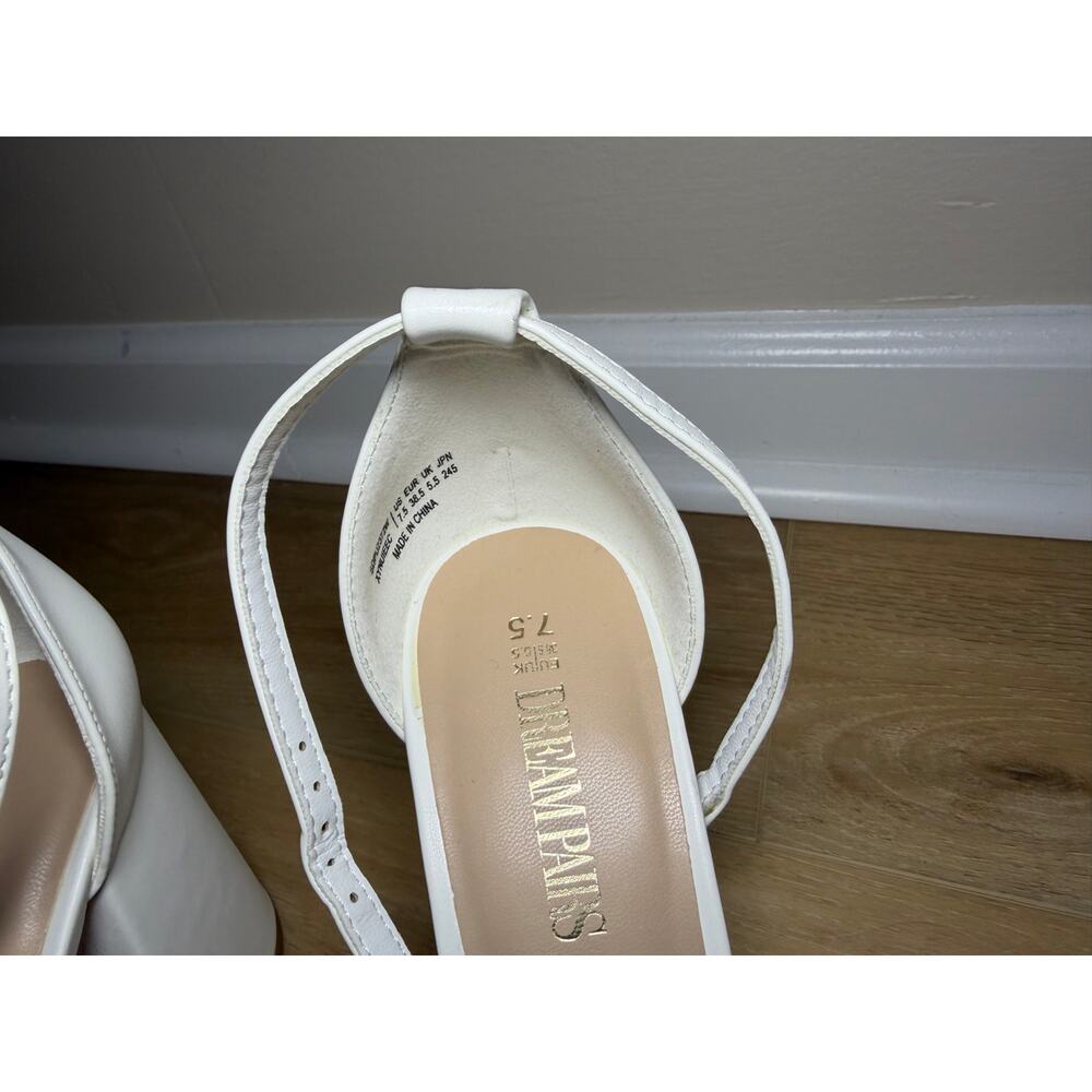 Dream Pairs White Heels Size 7.5 Worn Once